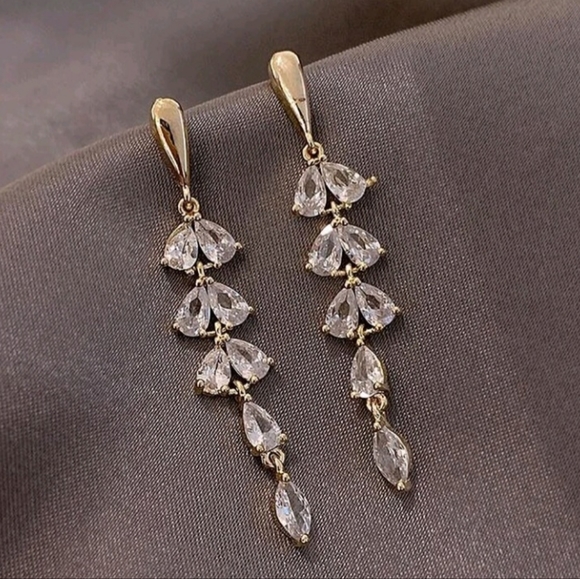 Leaf Drop Earrings - Picture 5 of 15